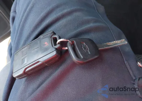 2015 Chevrolet Silverado 1500 1Lt/2Lt из США, поврежденный, VIN 3GCUKREC7FG111295